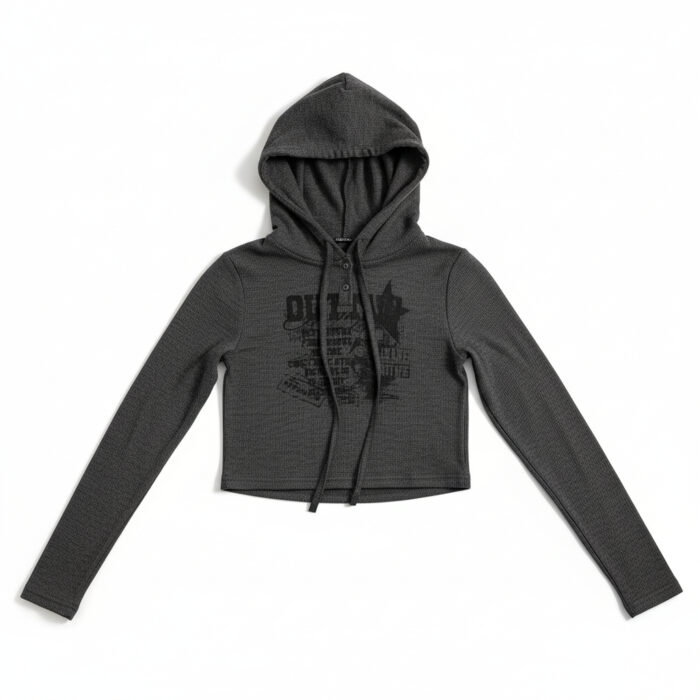 Przylegający longsleeve z kapturem