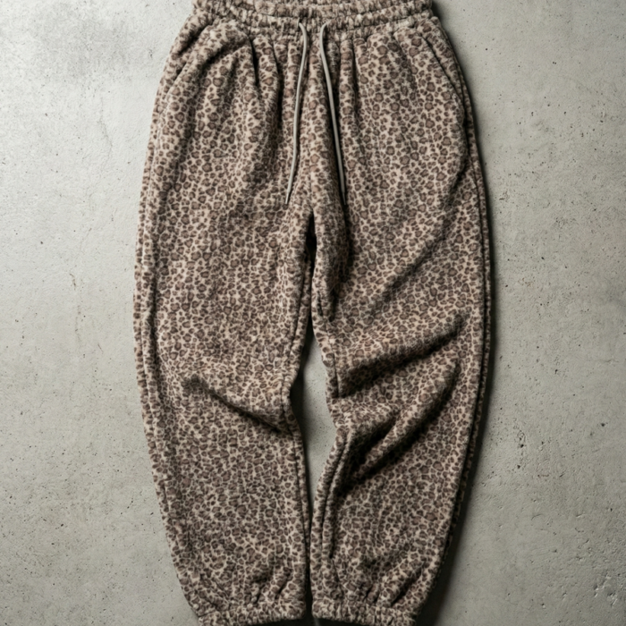 Pluszowe spodnie dresowe w panterkę
