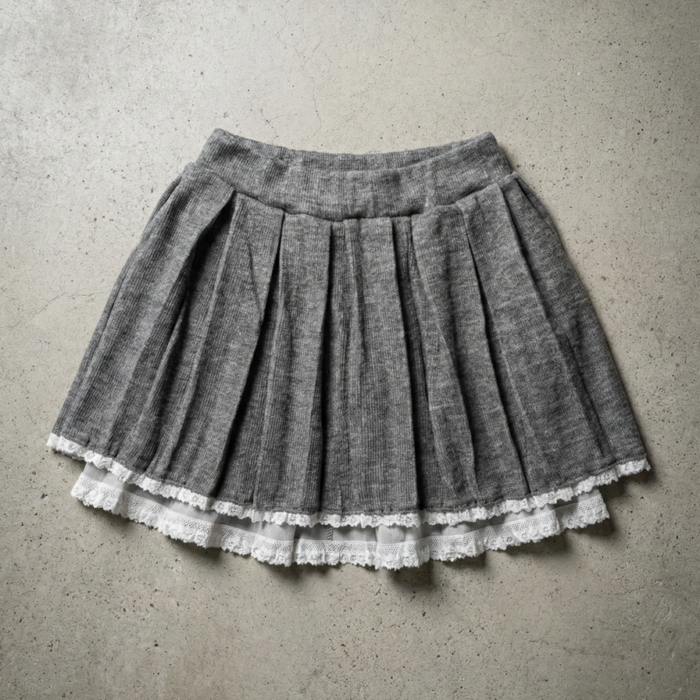 Materiałowa spódnica mini