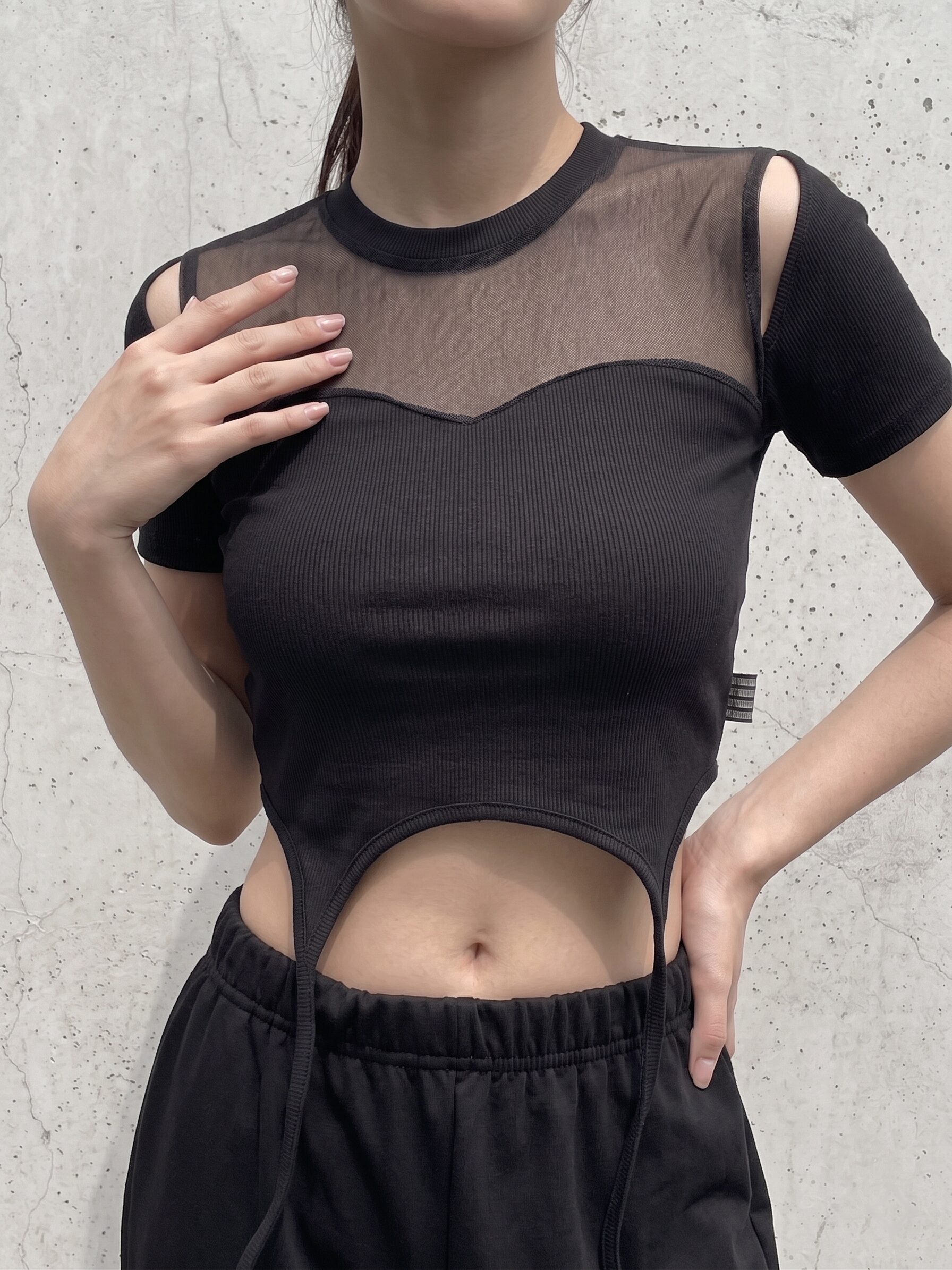 Ribbed mesh contrast crop top