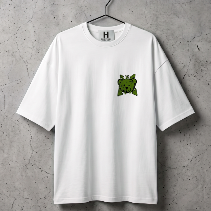 Biały oversized T-shirt Happy Bear z małym nadrukiem na piersi, przód, na wieszaku